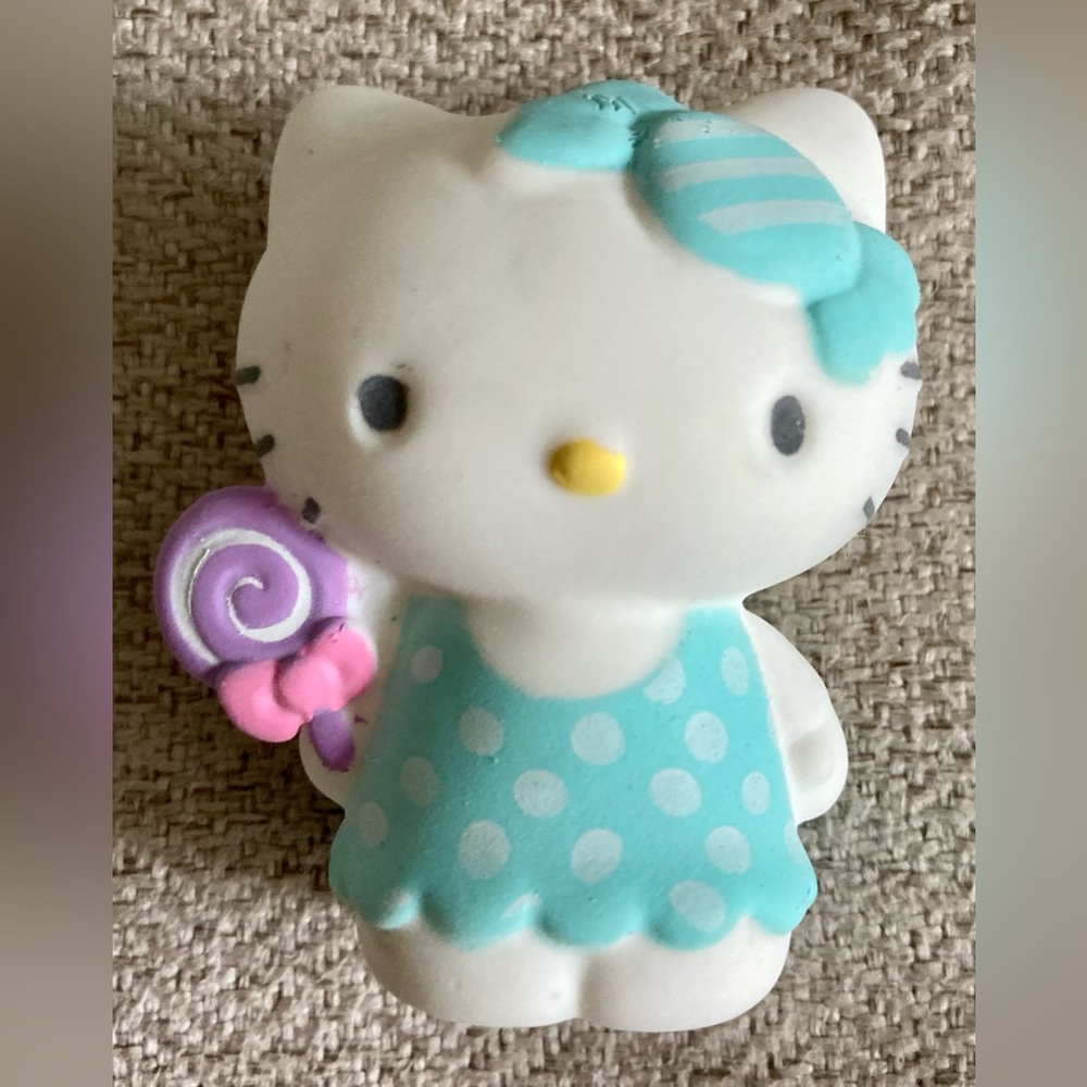 DISCONTINUED Hamee Dessert Capsule Squishies Hello Kitty and Friends (Series 1)